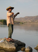 Rubén Huerto. Pescador, instantes después de tirar el anzuelo. Río Balsas, Zirándaro, Mich.