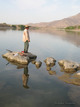 Rubén Huerto. Pescador solitario encontrado un caluroso y tranquilo día, durante un muestreo de indicadores biológicos. Río Balsas, Zirándaro, Mich.